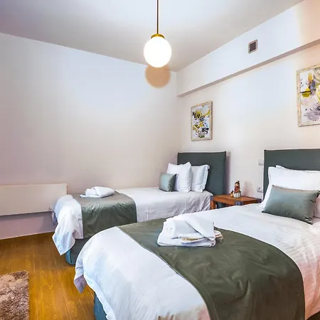 Villa Sky Shades In *